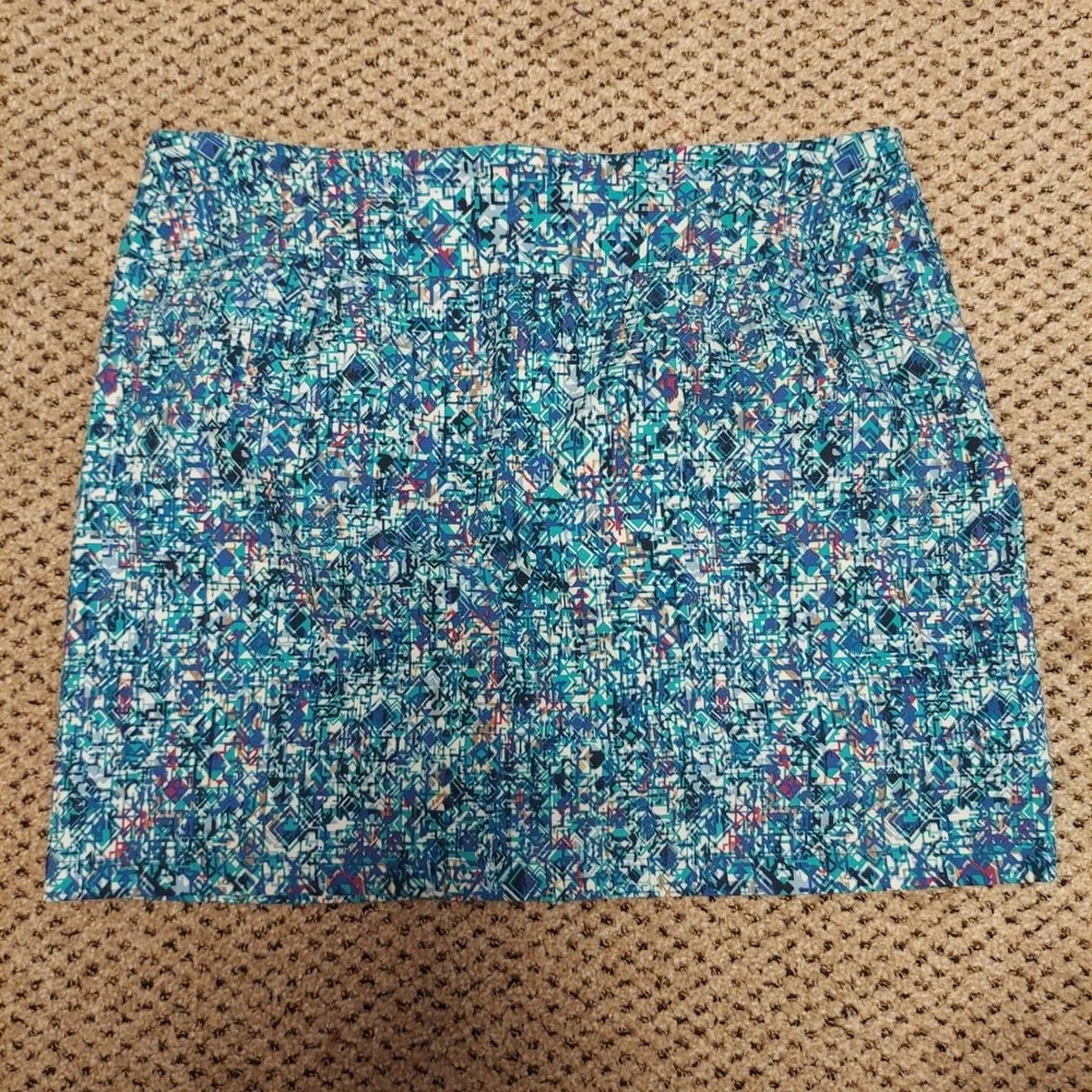 ATTYRE New York Womens Size 12 Blue Geometric Mosaic Print Skort Preppy‎ Sretch